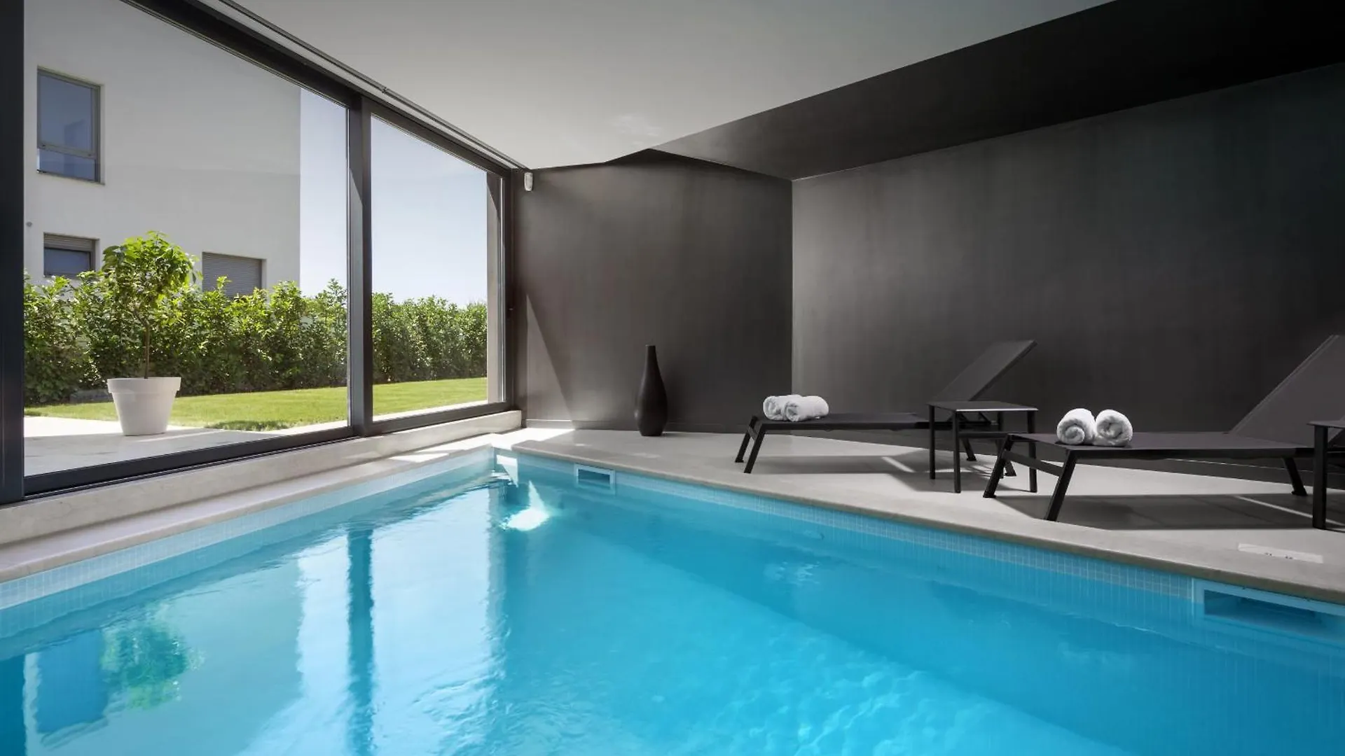 Villa Lucy Banjole For 12 People Near Medulin With Heated Indoor Pool & Spa Just 400 Meters From The Beach Croatia
