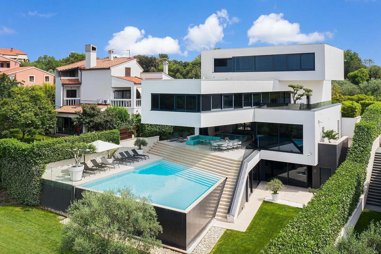 Villa Lucy Banjole For 12 People Near Medulin With Heated Indoor Pool & Spa Just 400 Meters From The Beach contacts